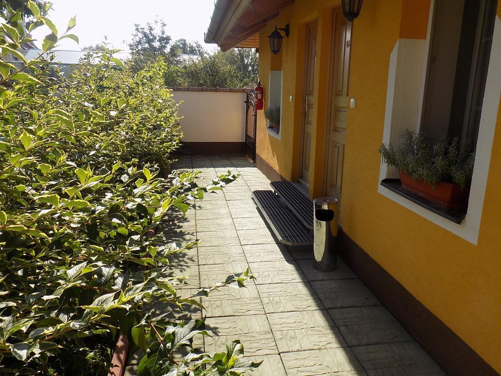 Platan Panzio Bed and Breakfast Nyúl Δωμάτιο φωτογραφία