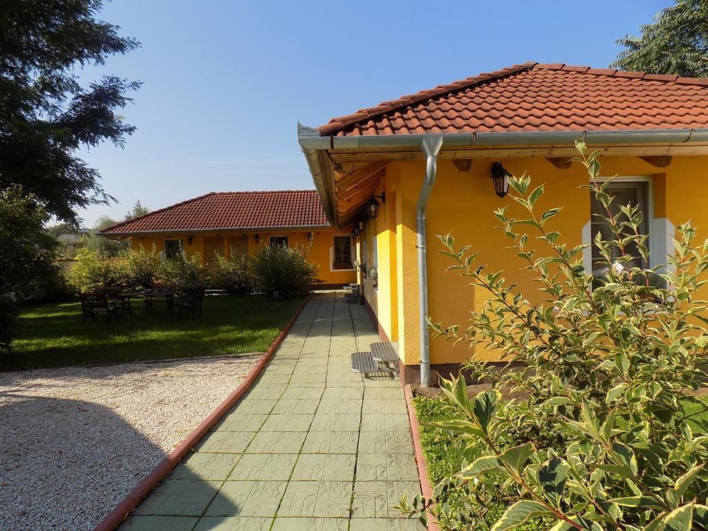 Platan Panzio Bed and Breakfast Nyúl Εξωτερικό φωτογραφία