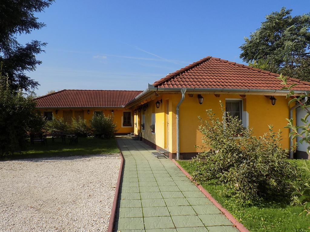 Platan Panzio Bed and Breakfast Nyúl Εξωτερικό φωτογραφία