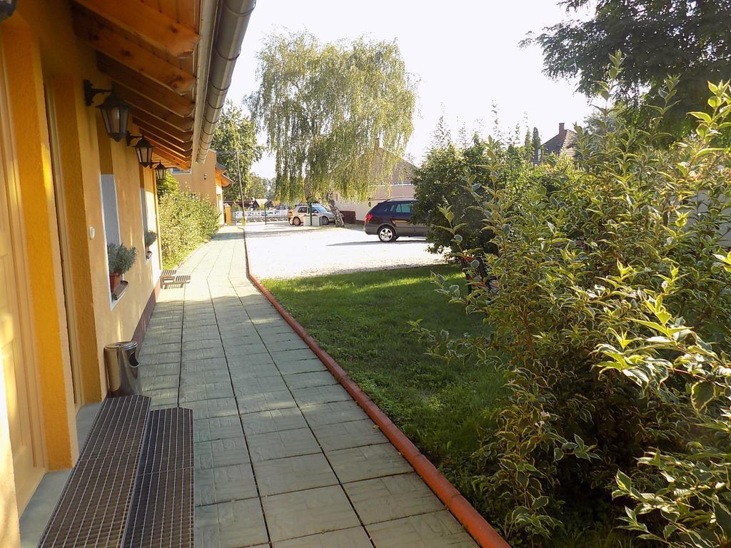 Platan Panzio Bed and Breakfast Nyúl Εξωτερικό φωτογραφία